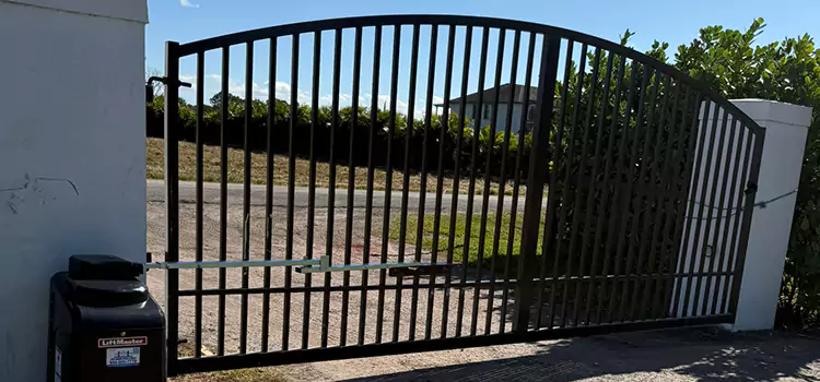 Driveway Fence Repair O'Fallon
